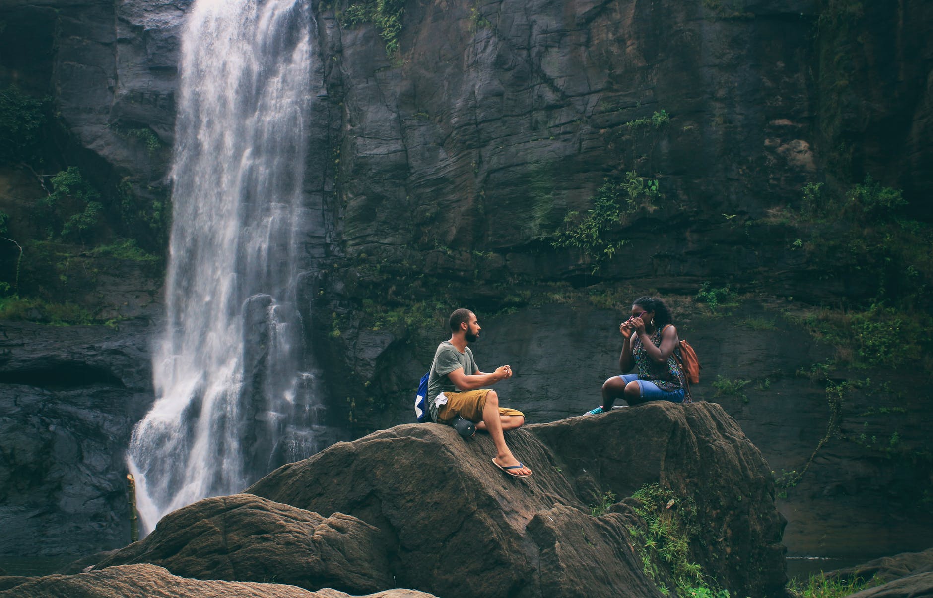 COMMON ISSUES IN GEN Z RELATIONSHIPS AND POSSIBLE SOLUTIONS 2 issues in gen z relationships man and woman near waterfall