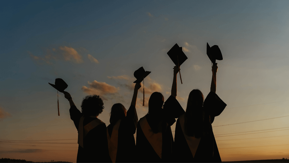 WHAT I DIDN’T QUICKLY REALISE ABOUT GRADUATING 2 WHAT I DIDN’T QUICKLY REALISE ABOUT GRADUATING