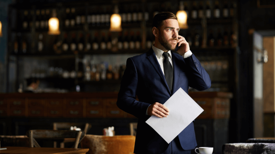 WOULD YOU RATHER BECOME AN ENTREPRENEUR OR TAKE A WHITE-COLLAR JOB? 3 WOULD YOU RATHER BECOME AN ENTREPRENEUR OR TAKE A WHITE-COLLAR JOB?
