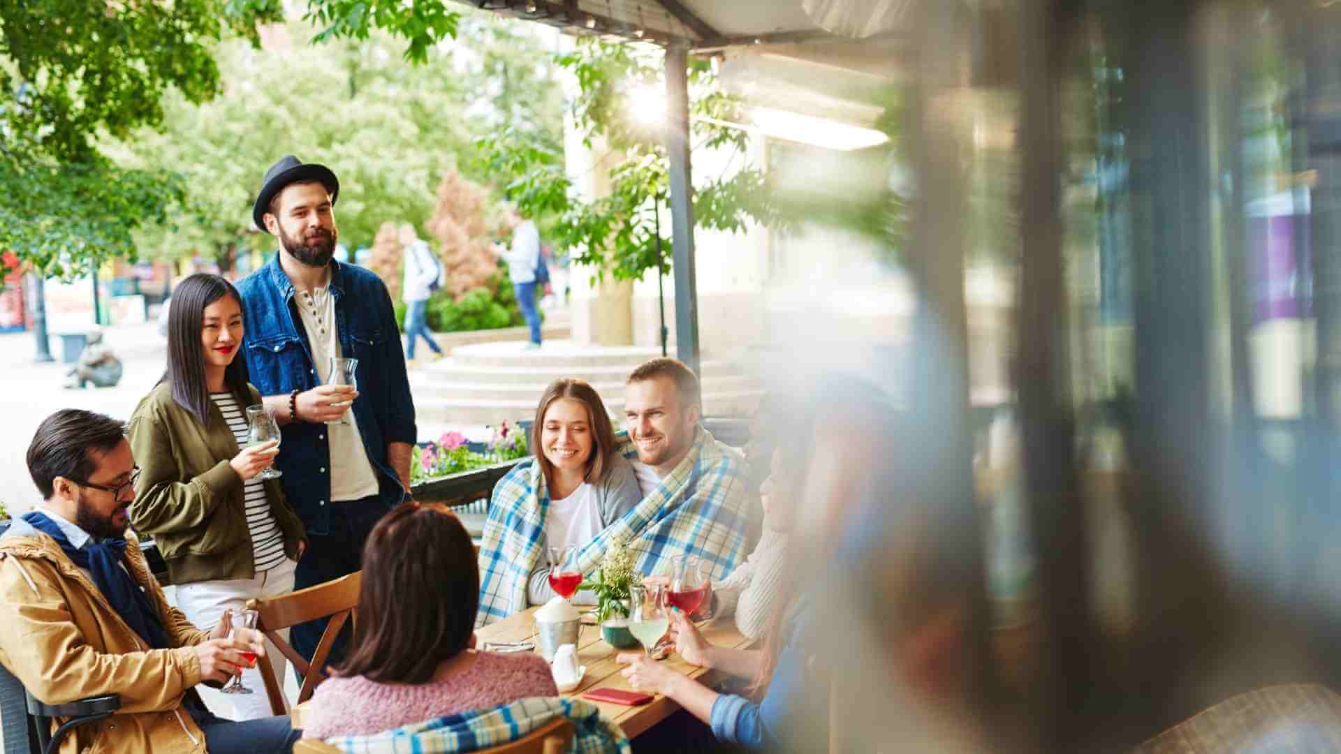 When Should You Announce Your Relationship? 1 When Should You Announce Your Relationship